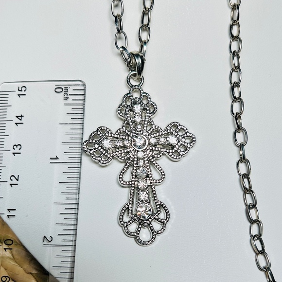 Beautiful Ornate Crystal Filigree Cross Necklace - Picture 6 of 11